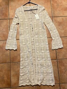 Hippie Rose Sweater Size Large BNWT!